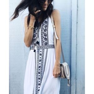 ABERCROMBIE & FITCH • WHITE CREPE MIDI DRESS